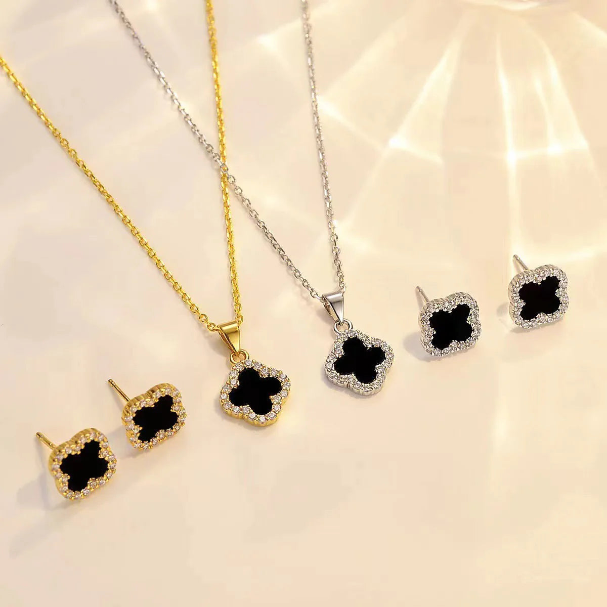 ENSEMBLE 2 PIECES - Trèfles noir strass A.